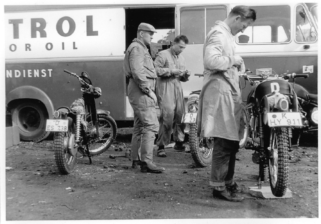 196109 Six GB Wartungsarbeiten Ernst Kleiner Eugen Laubmaier.jpg